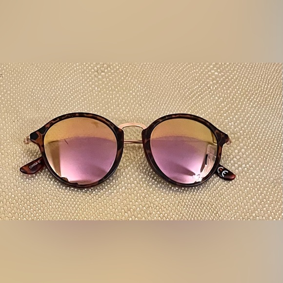 Accessories - Rose Tint Sunglasses